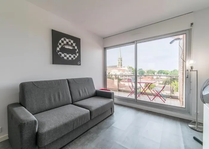 A A 3 Min A Pied De La *